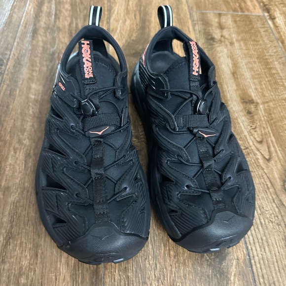 Hoka Hopara Hiking Shoes Women's Black / Fusion Coral 8, Hiking Sandals New - Picture 7 of 8